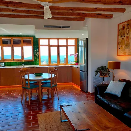 Les Voltes Ii - 3bd Gem In Hilltop Wine Village With Amazing Views Holiday home *