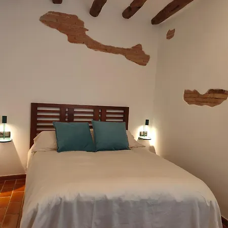 Les Voltes Ii - 3bd Gem In Hilltop Wine Village With Amazing Views *