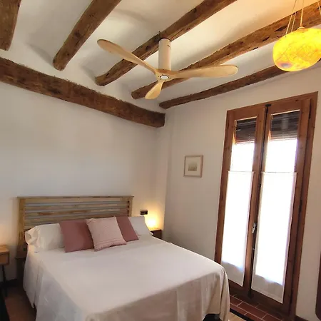 Les Voltes Ii - 3bd Gem In Hilltop Wine Village With Amazing Views Holiday home Barbara